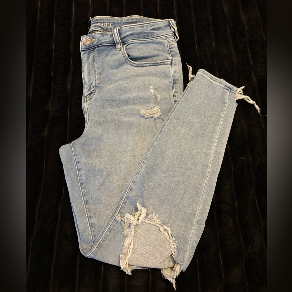 American Eagle Outfitters Light Blue Distressed Skinny Jeans